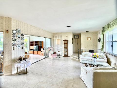4566 W 6th Ave, Hialeah, FL 33012 photo 17
