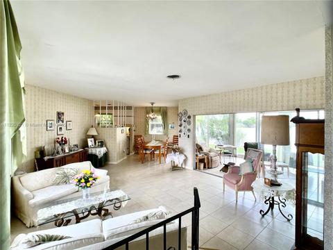 4566 W 6th Ave, Hialeah, FL 33012 photo 10