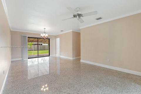 16102 SW 98th Ave, Miami, FL 33157 photo 5