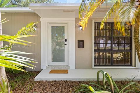 16102 SW 98th Ave, Miami, FL 33157 photo 2