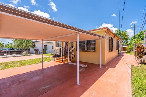378 W 39th Pl, Hialeah, FL 33012 photo 3