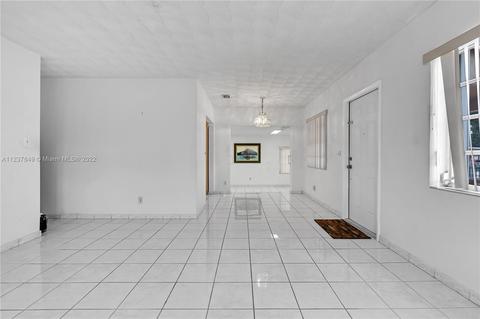378 W 39th Pl, Hialeah, FL 33012 photo 10