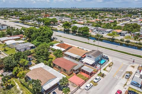 378 W 39th Pl, Hialeah, FL 33012 photo 22