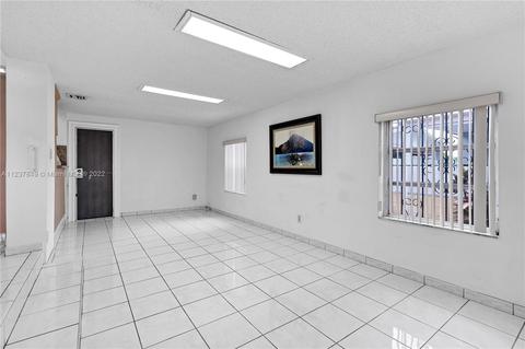 378 W 39th Pl, Hialeah, FL 33012 photo 13