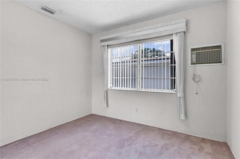 378 W 39th Pl, Hialeah, FL 33012 photo 17