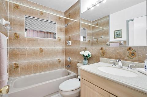 378 W 39th Pl, Hialeah, FL 33012 photo 19