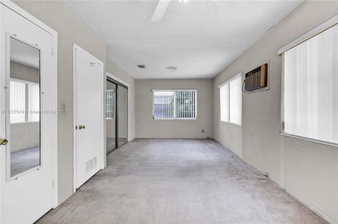 378 W 39th Pl, Hialeah, FL 33012 photo 20