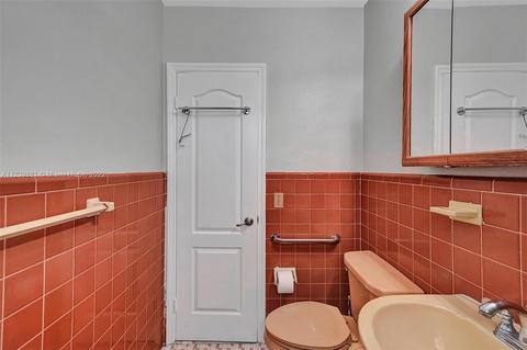 531 E 12th St, Hialeah, FL 33010 photo 14