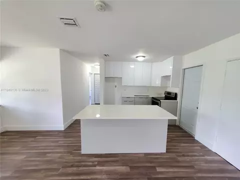 1770 NE 170th St, North Miami Beach, FL 33162