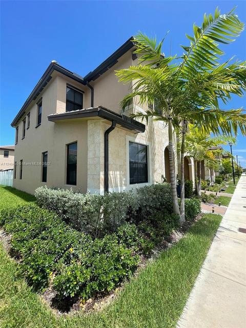 10575 W 33rd Ct, Hialeah, FL 33018 photo 1