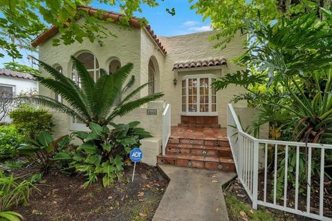 809 Messina Ave, Coral Gables, FL 33134 photo 2