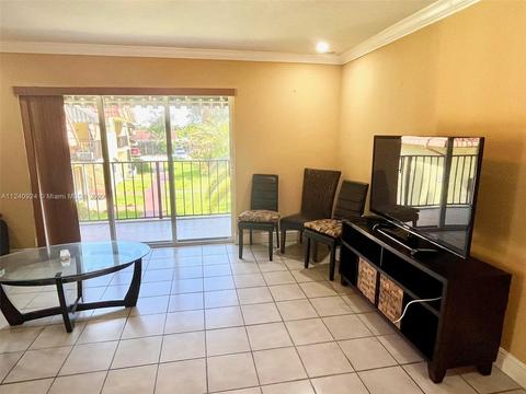 8013 W 6th Ave #E, Hialeah, FL 33014 photo 2