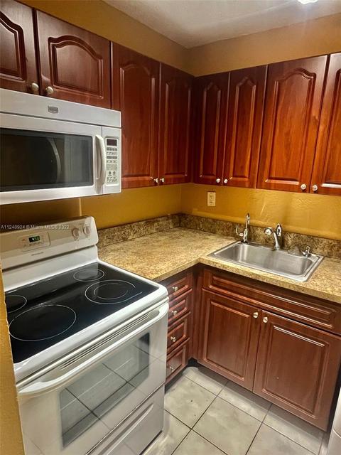 8013 W 6th Ave #E, Hialeah, FL 33014 photo 4