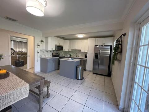 75 E 60th St, Hialeah, FL 33013 photo 9