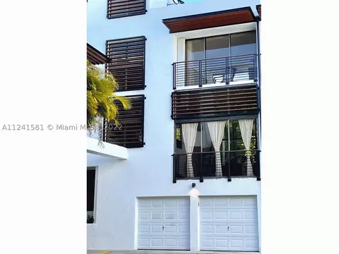 143 Enid Dr #22, Key Biscayne, FL 33149 photo 1