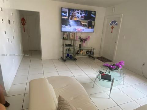 733 E 40th St, Hialeah, FL 33013 photo 6