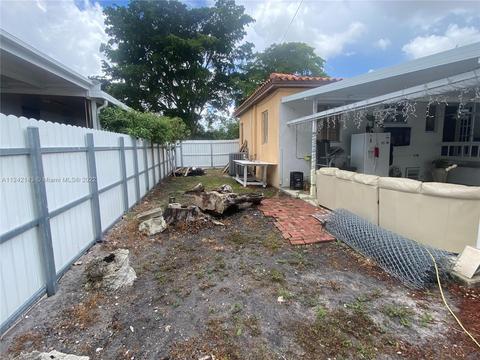 733 E 40th St, Hialeah, FL 33013 photo 22