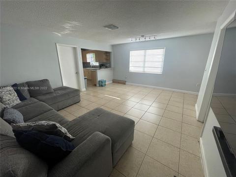 500 E 28th St, Hialeah, FL 33013 photo 9