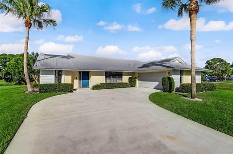 5040 SE Sterling Cir, Stuart, FL 34997 photo 1