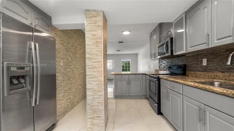 315 E 42nd St, Hialeah, FL 33013 photo 9