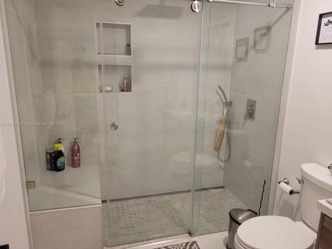 871 E 19th St, Hialeah, FL 33013 photo 8