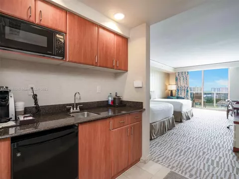 18001 Collins Ave #2216, Sunny Isles Beach, FL 33160
