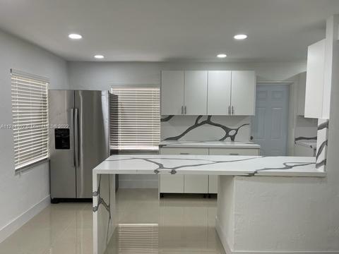 601 E 30th St, Hialeah, FL 33013 photo 4