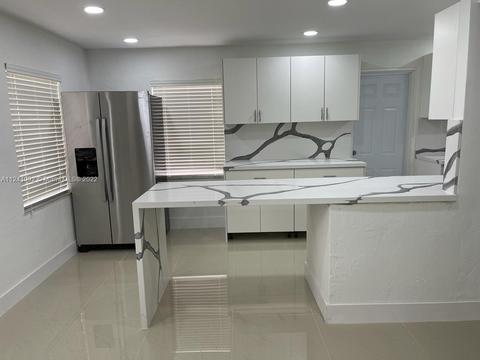 601 E 30th St, Hialeah, FL 33013 photo 5