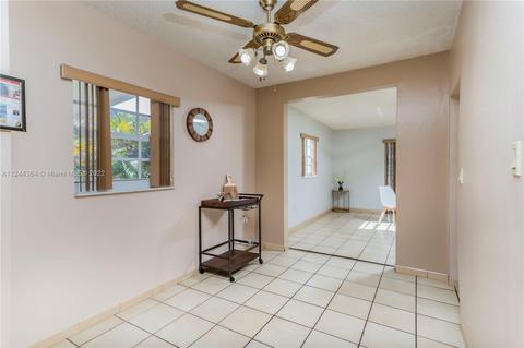 781 SE 5th Pl, Hialeah, FL 33010 photo 6