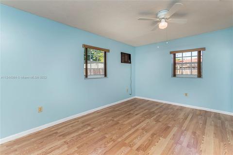 781 SE 5th Pl, Hialeah, FL 33010 photo 14