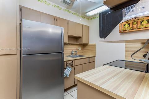 781 SE 5th Pl, Hialeah, FL 33010 photo 13