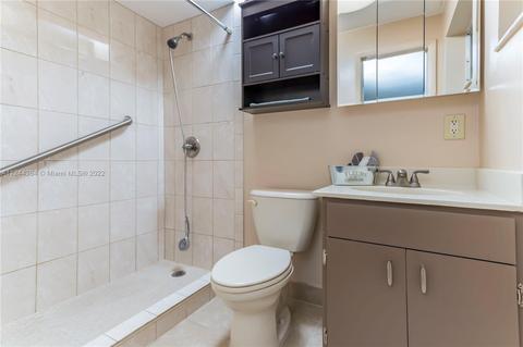781 SE 5th Pl, Hialeah, FL 33010 photo 16