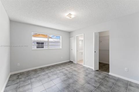 2729 W 73rd Pl, Hialeah, FL 33016 photo 19