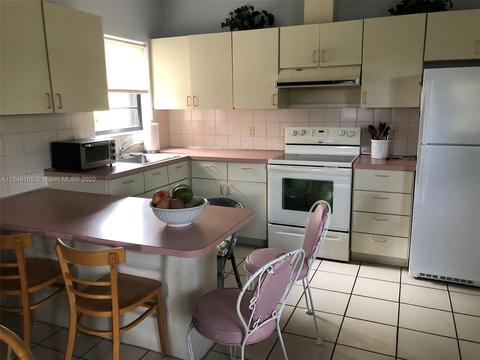 657 W 33rd St, Hialeah, FL 33012 photo 10