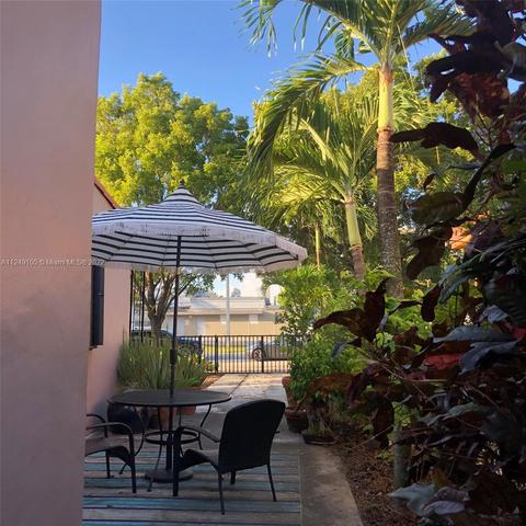 657 W 33rd St, Hialeah, FL 33012 photo 4