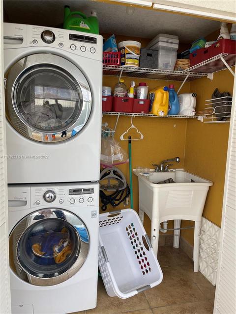 4150 E 8th Ln, Hialeah, FL 33013 photo 22