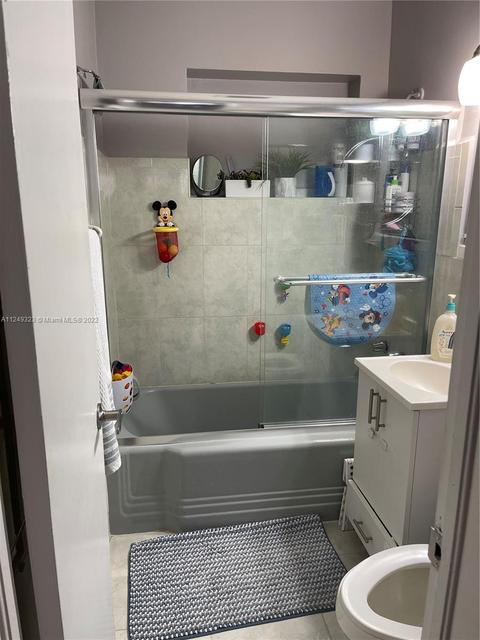 4150 E 8th Ln, Hialeah, FL 33013 photo 18