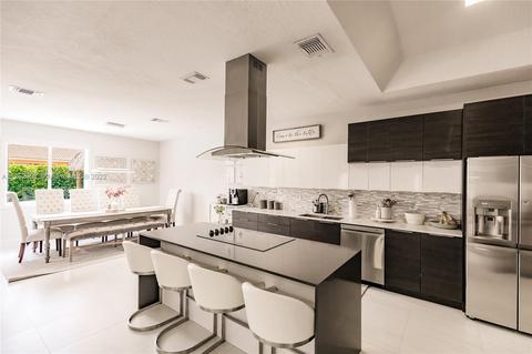 16323 NW 77th Path, Miami Lakes, FL 33016 photo 12