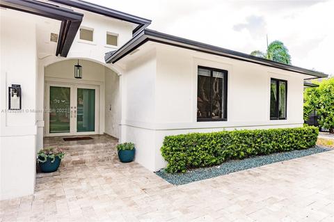 16323 NW 77th Path, Miami Lakes, FL 33016 photo 4