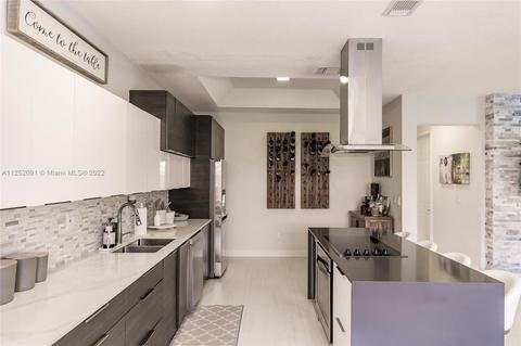 16323 NW 77th Path, Miami Lakes, FL 33016 photo 11