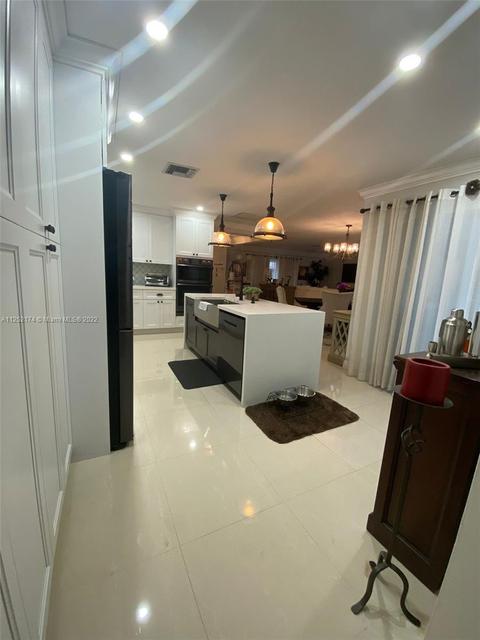 8400 Menteith Ter, Miami Lakes, FL 33016 photo 8