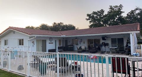 8400 Menteith Ter, Miami Lakes, FL 33016 photo 23