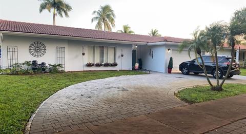 8400 Menteith Ter, Miami Lakes, FL 33016 photo 2