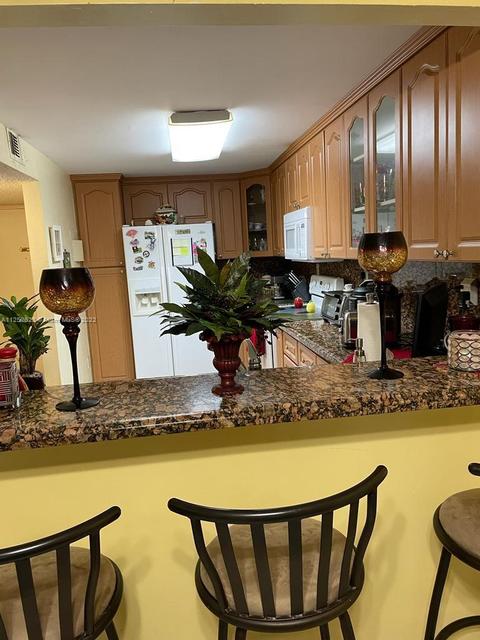 30 E 39th St #307, Hialeah, FL 33013 photo 1