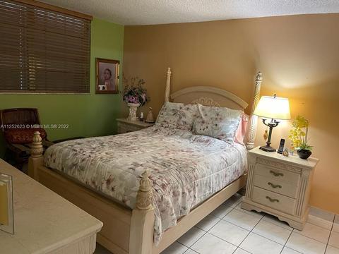 30 E 39th St #307, Hialeah, FL 33013 photo 9