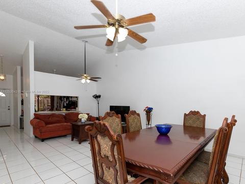 5140 E Lakes Dr, Pompano Beach, FL 33064 photo 8