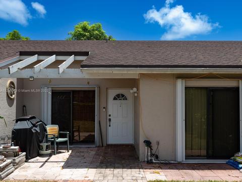 5140 E Lakes Dr, Pompano Beach, FL 33064 photo 5