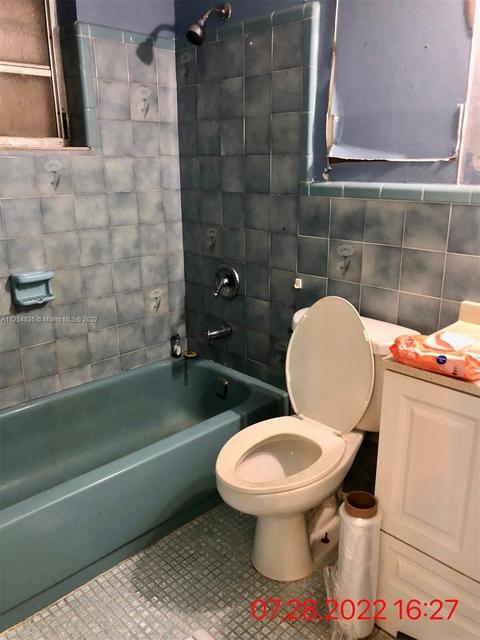 322 E 64th St, Hialeah, FL 33013 photo 16