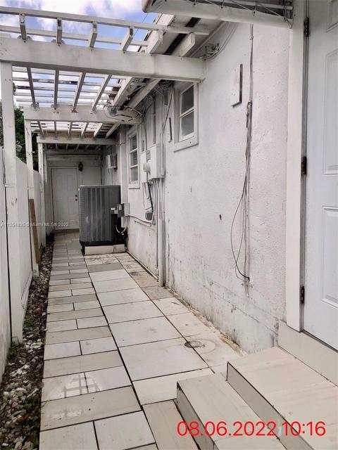 322 E 64th St, Hialeah, FL 33013 photo 6