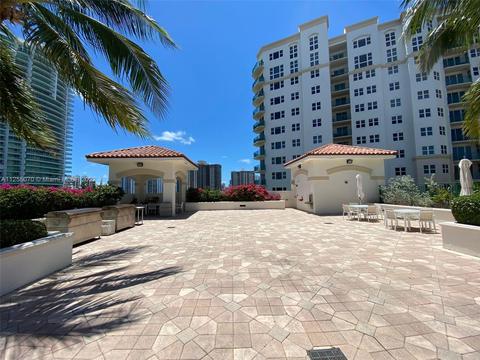 19900 E Country Club Dr #PH18, Aventura, FL 33180